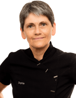 Portrait de Sophie, assistante dentaire au cabinet Implantocean à la Baule
