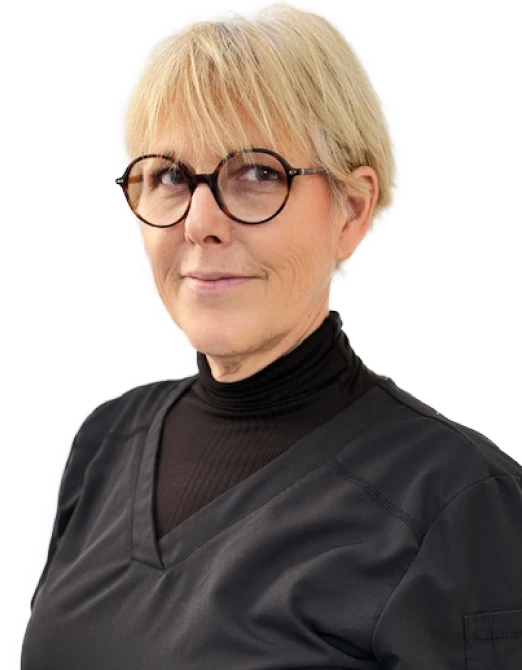 Cathy, assistante dentaire qualifiée au cabinet dentaire Implantocean à La Baule